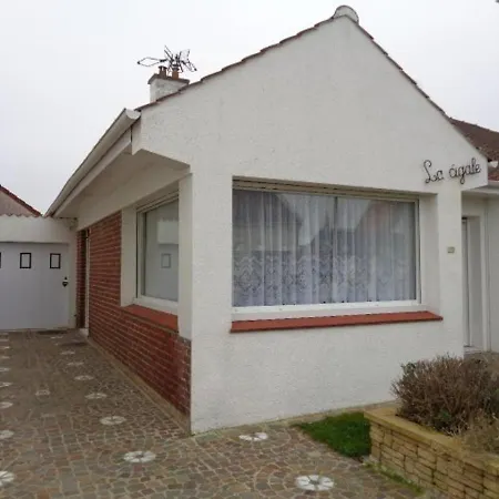 Holiday home Charmante Maison De Plain-pied Avec Jardinet Clos Et Garage, A - Fr-1-672-16